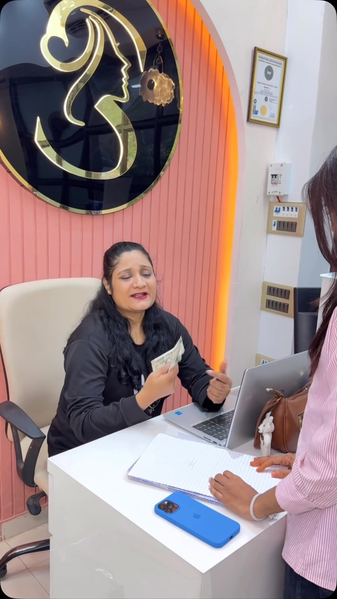 Post 6 by Samar shine beauty Salon & Aesthetic clinic for skin and laser on Instagram (video)