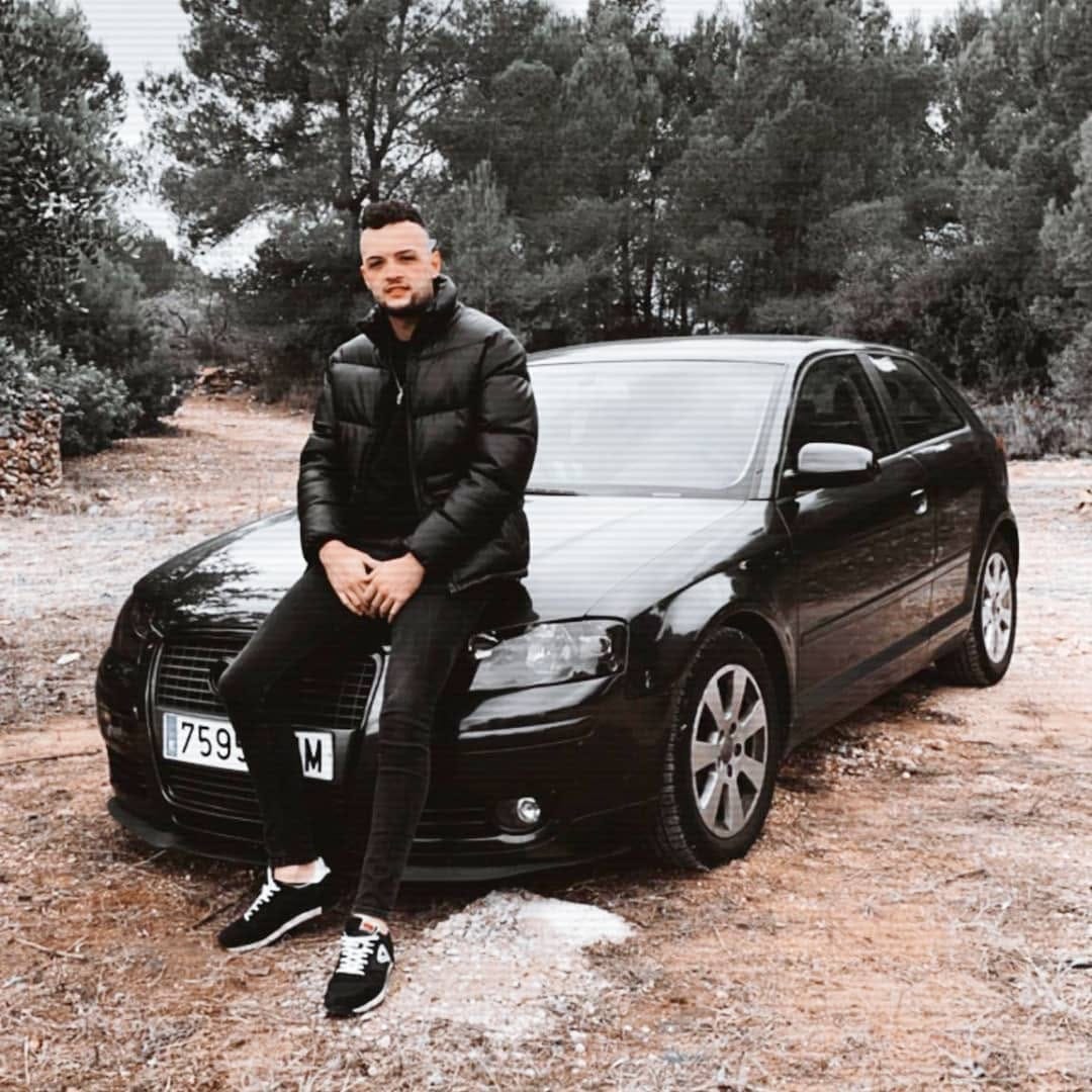 Post 2 by 𝐋𝐮𝐜𝐚𝐬 𝐀. on Instagram (image)