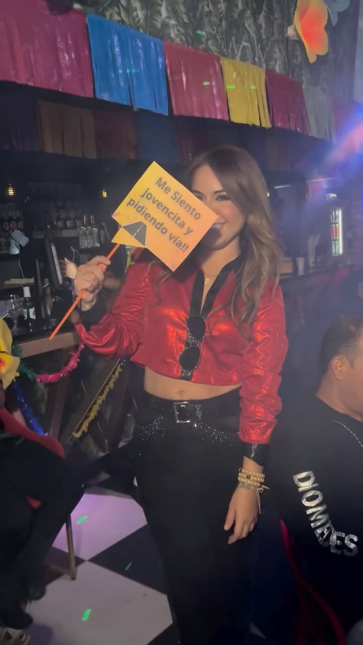 Post 2 by Kelly Elvira Díaz F ♡ on Instagram (video)