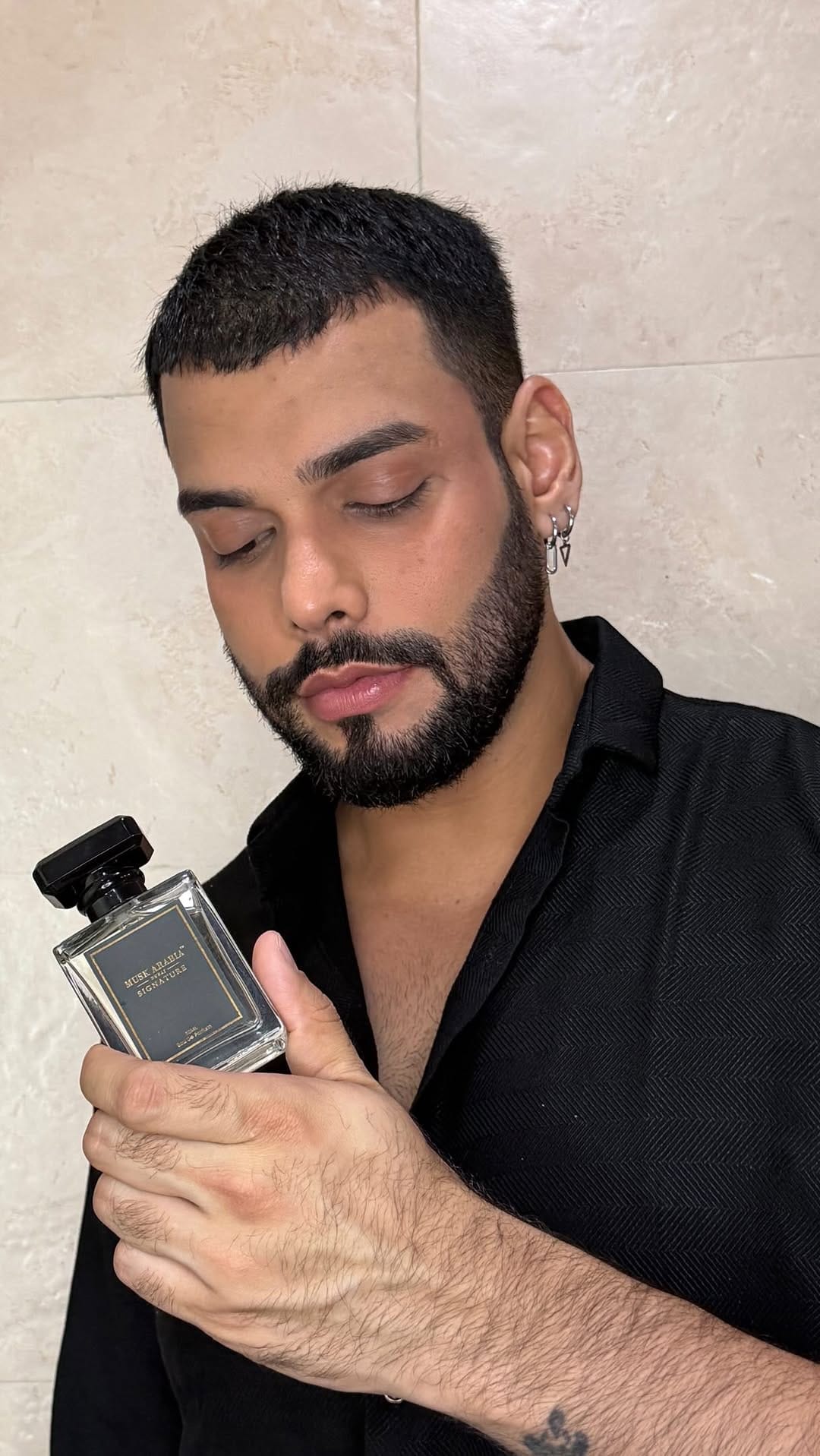 Post 1 by Hitesh Dewett 🧿 on Instagram (video)