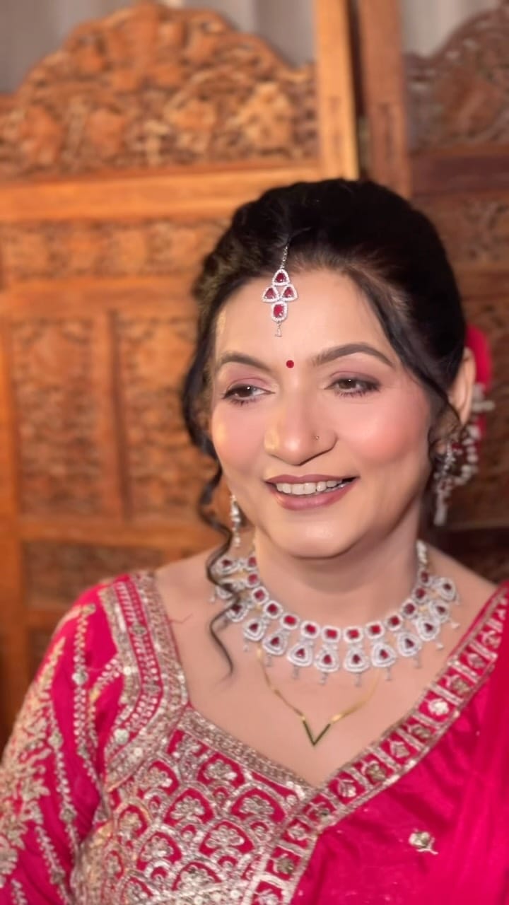 Post 2 by Shalu Singh | Bridal Makeup Artist on Instagram (video)
