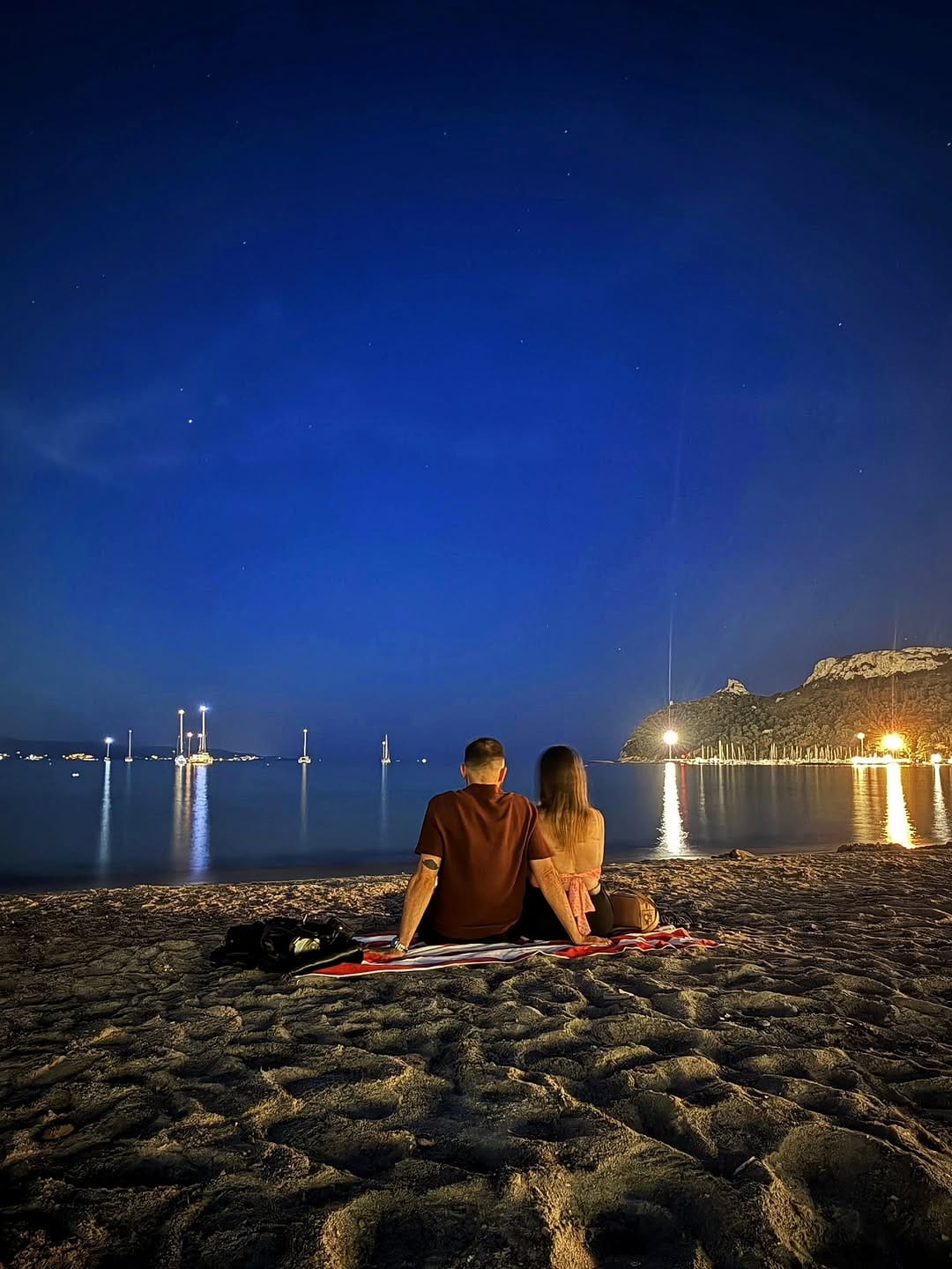 Post 2 by 𝐌𝐚𝐫𝐭𝐢𝐧𝐚 𝐌𝐮𝐫𝐠𝐢𝐚 on Instagram (image)