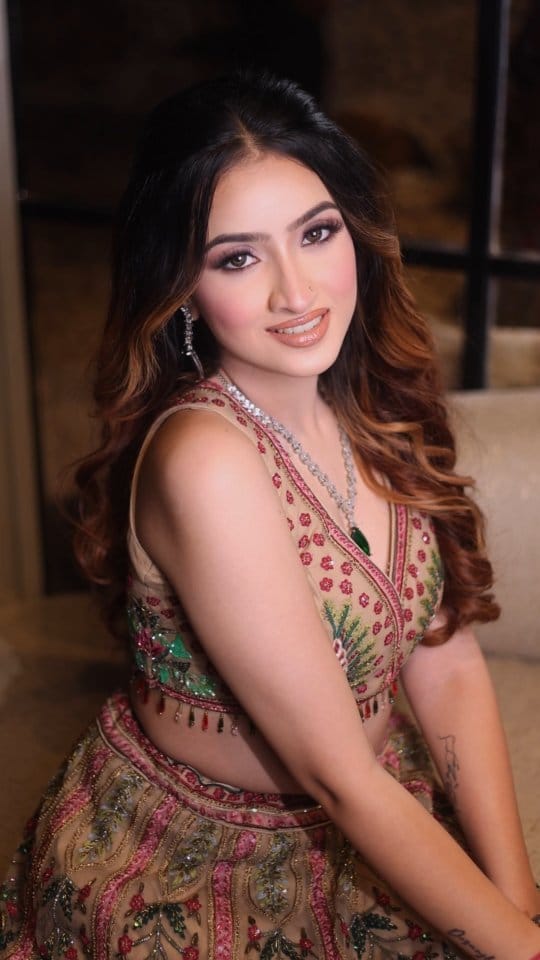 Post 8 by Nidhi Mishra | Makeup Artist | unnao on Instagram (video)