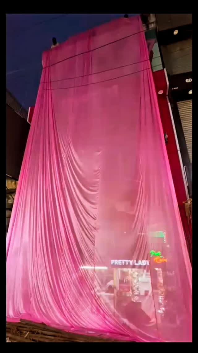 Post 8 by Glamzy - The World of Beauty on Instagram (video)