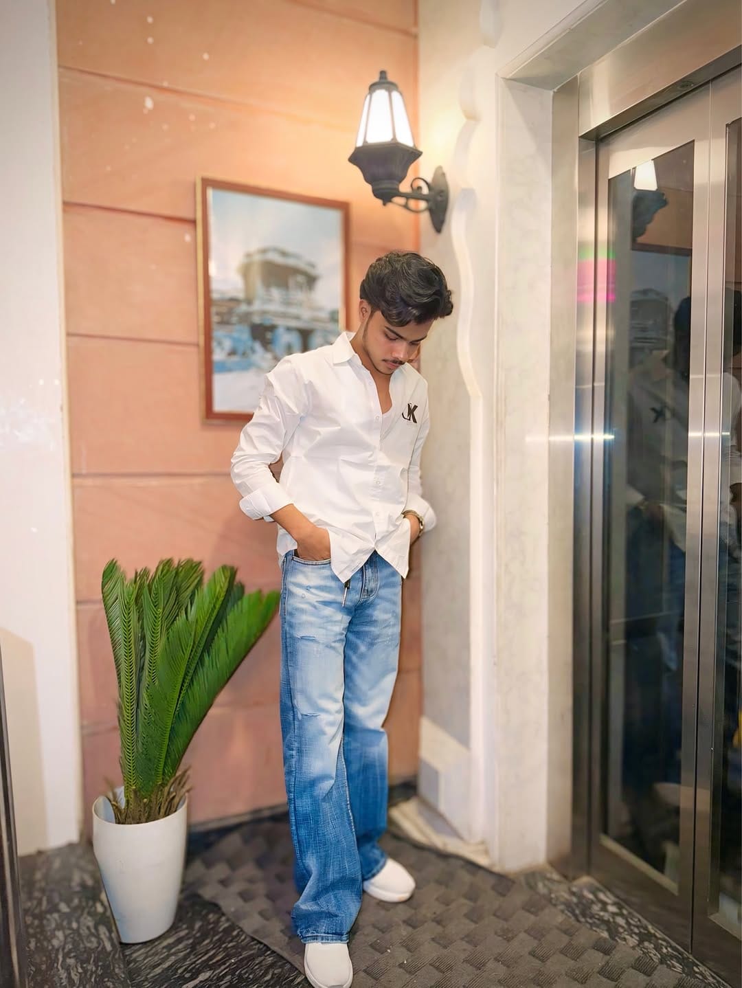 Post 9 by Arsh Khan 🦁 on Instagram (carousel)