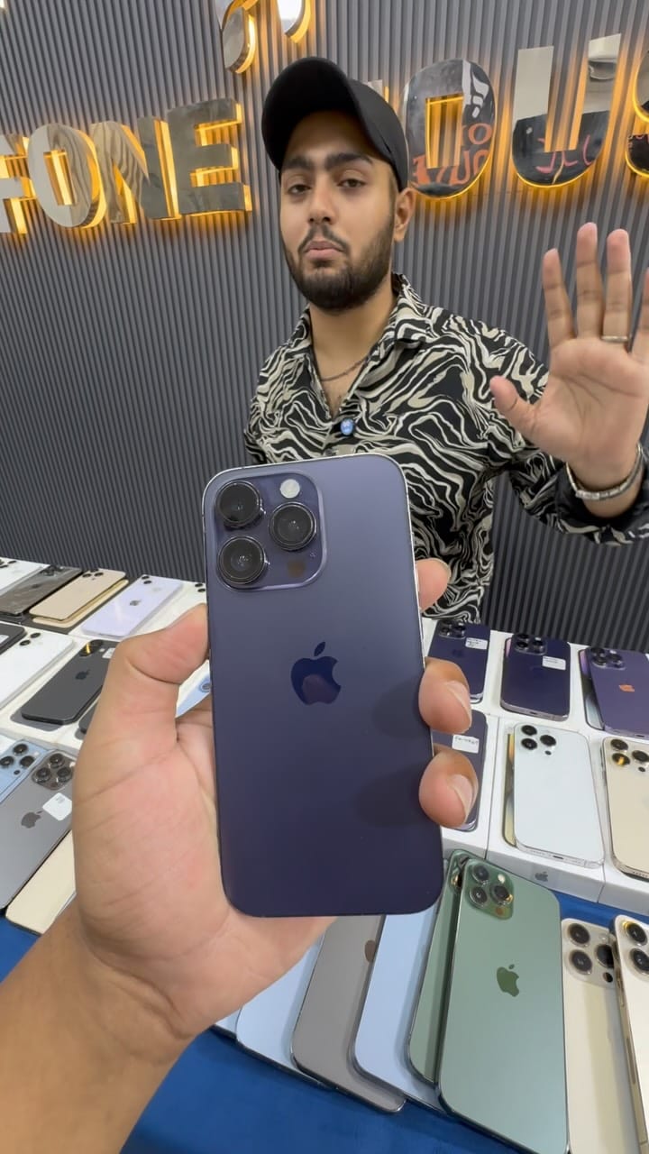 Post 7 by FONE HOUSE || USED PHONES on Instagram (video)