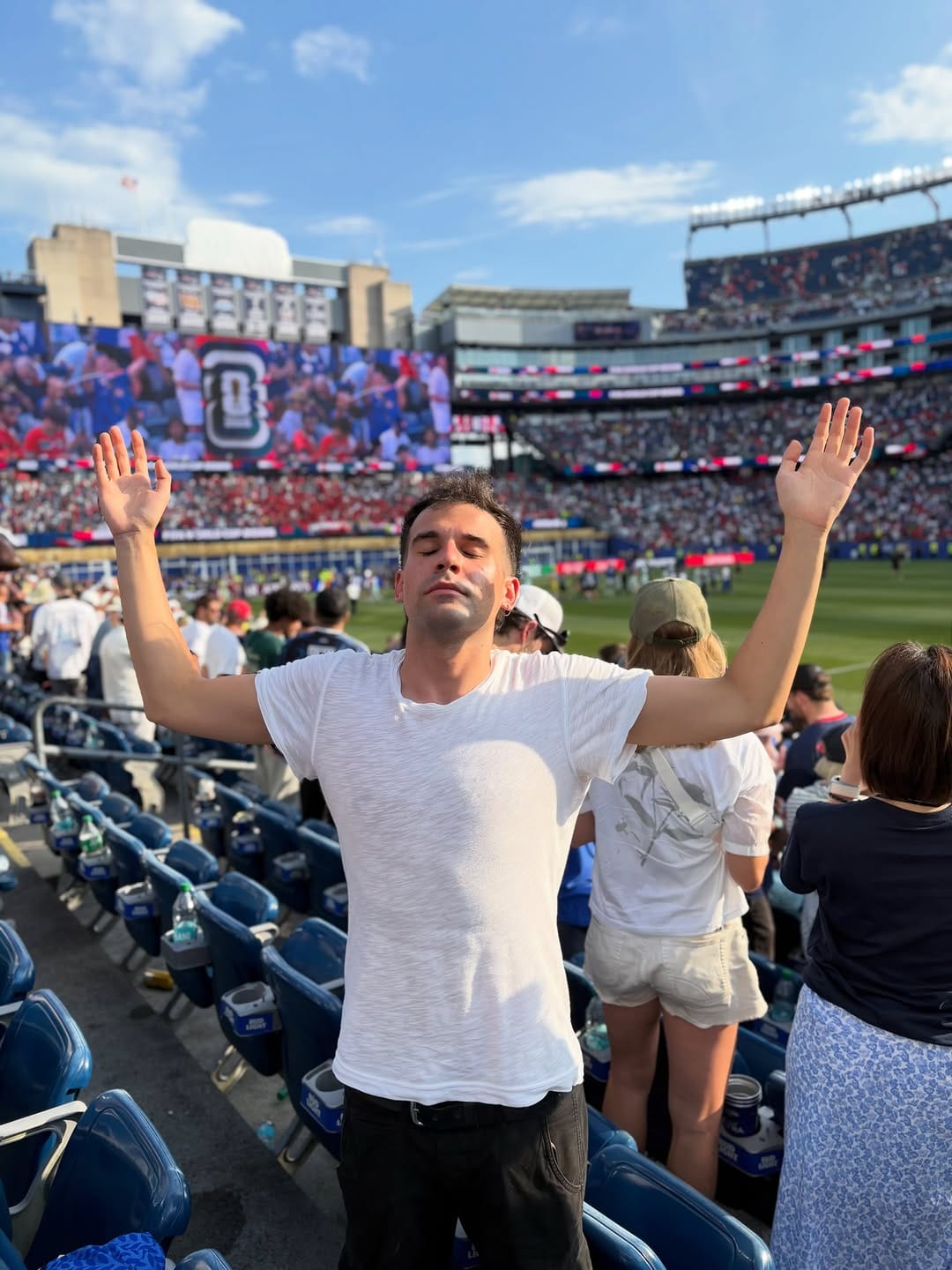 Post 7 by 𝗕𝗼𝗺𝗯𝗲𝗿 - 𝗡𝗶𝗰𝗵𝗼𝗹𝗮𝘀 𝗙𝗼𝗻𝘁𝗮𝗻𝗮 on Instagram (carousel)