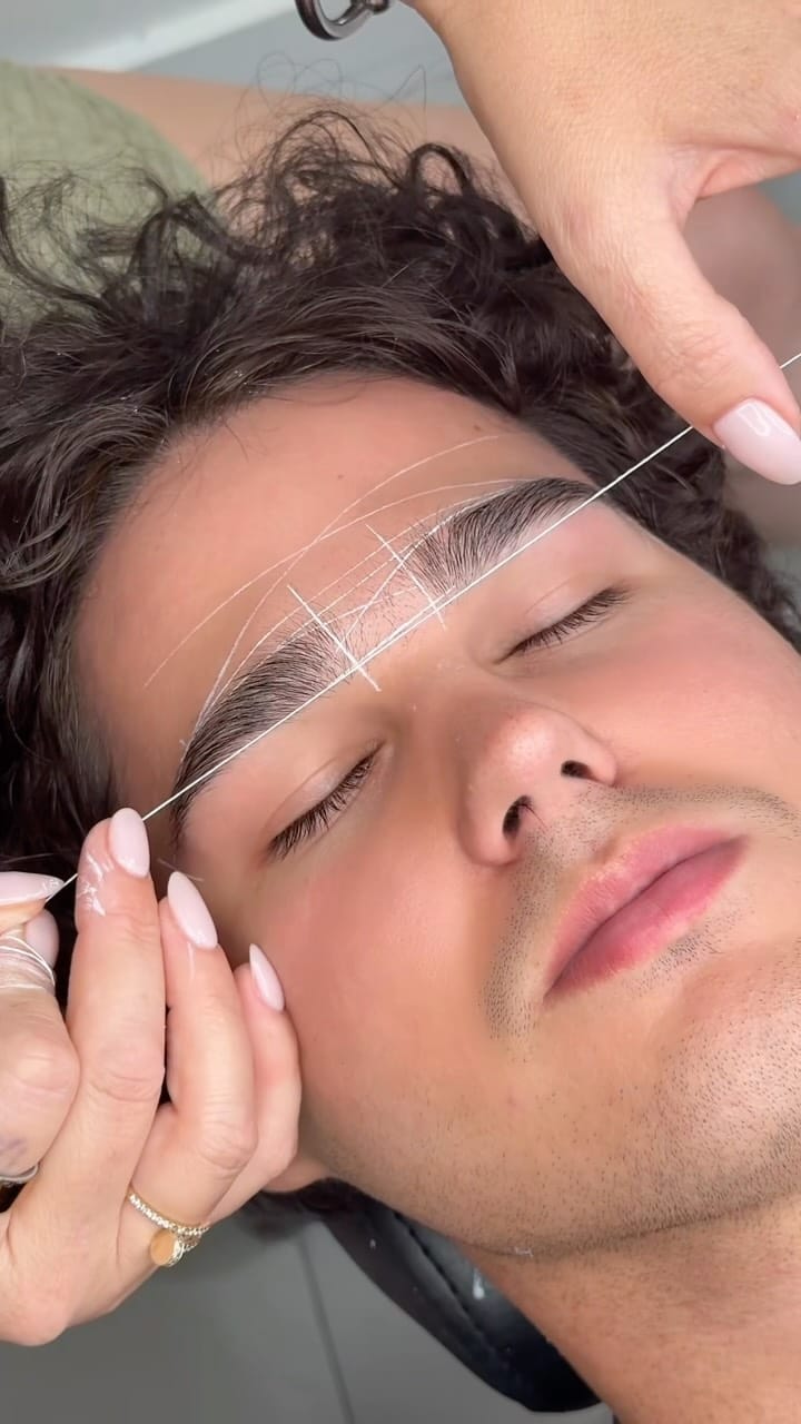 Post 9 by Zahily Crespo SWFL / Brow Artist on Instagram (video)