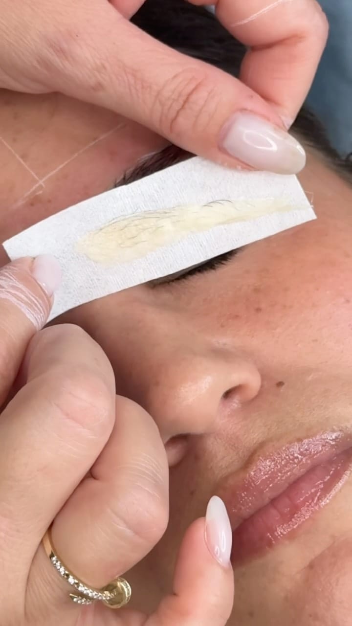 Post 4 by Zahily Crespo SWFL / Brow Artist on Instagram (video)