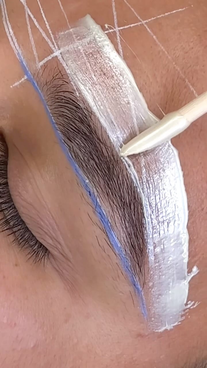 Post 3 by Zahily Crespo SWFL / Brow Artist on Instagram (video)