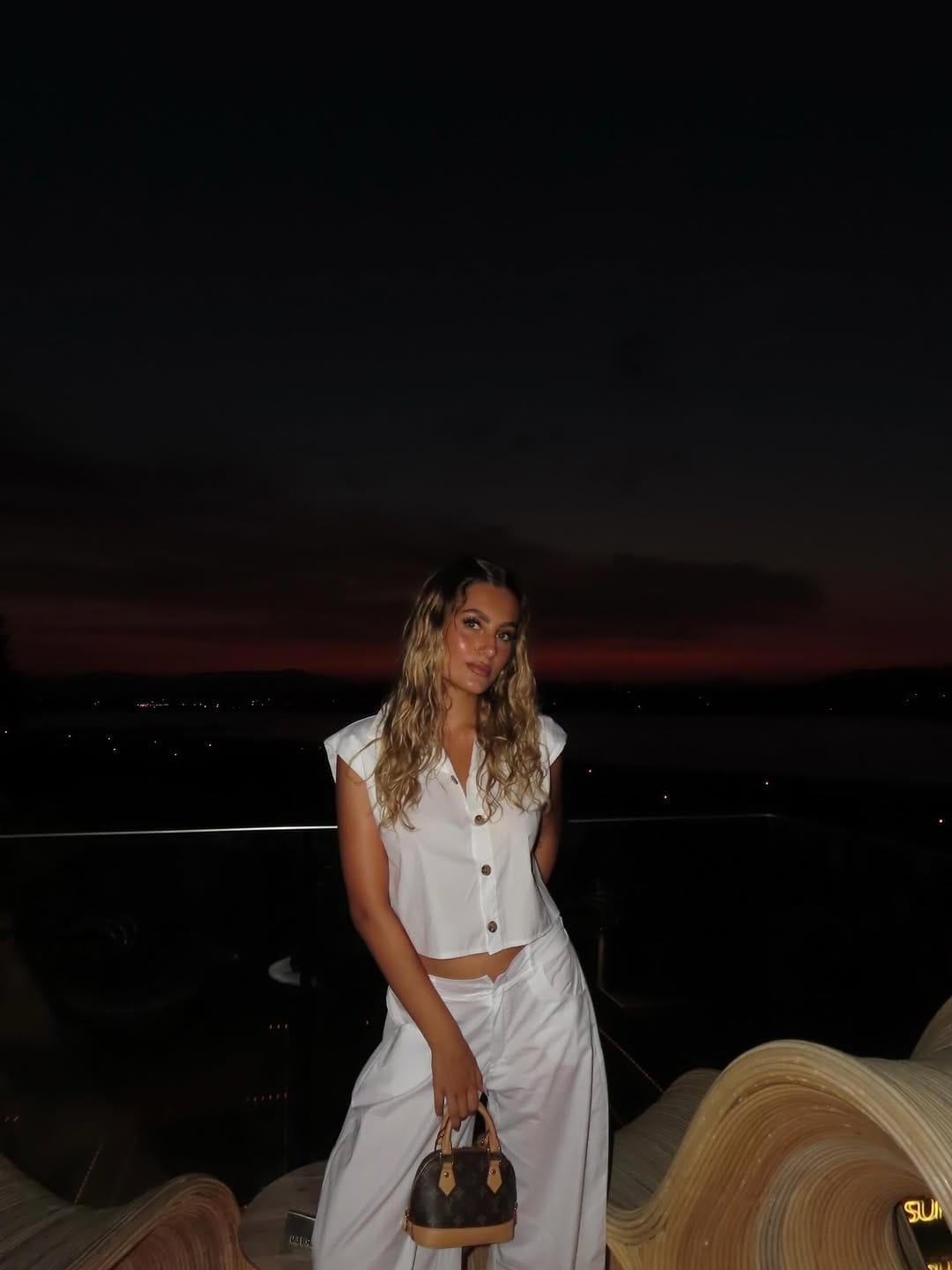Post 4 by 𝒔𝒐𝒇𝒊𝒂☀️ on Instagram (carousel)