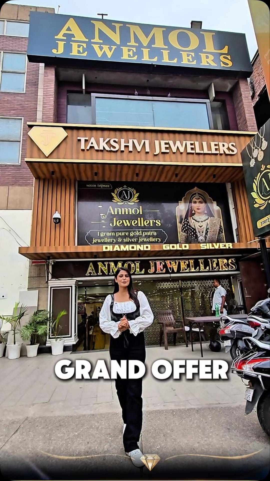 Post 5 by Anmol jewellers on Instagram (video)