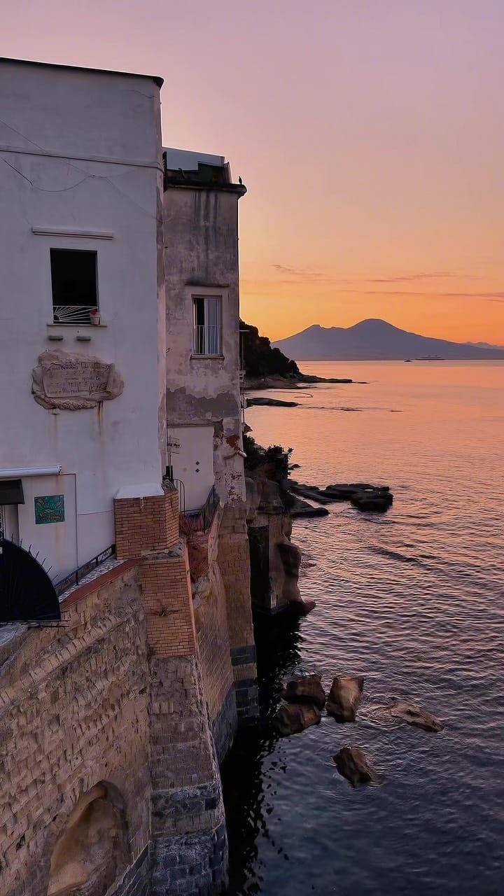 Post 5 by Napoli | Giuliano Guariglia on Instagram (video)