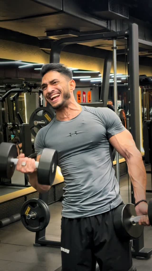 Post 4 by V I JA Y    VA T S on Instagram (video)