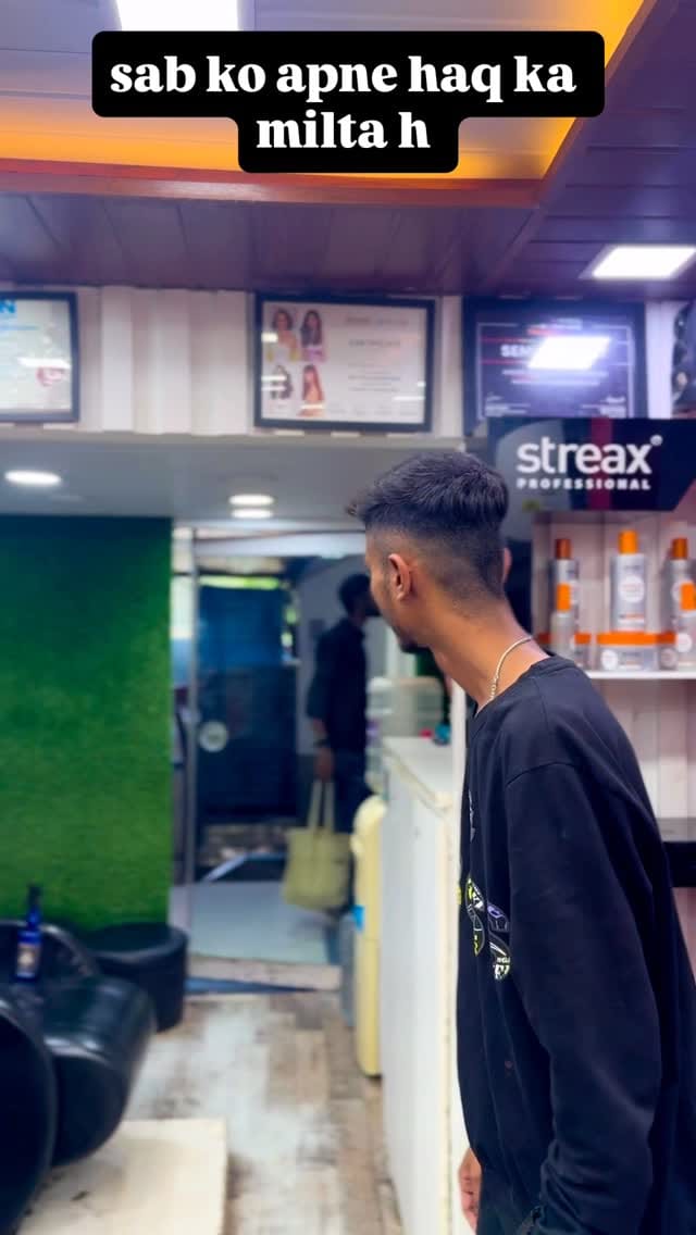 Post 8 by Xpress Hair Salon | Vile Parle (W) on Instagram (video)