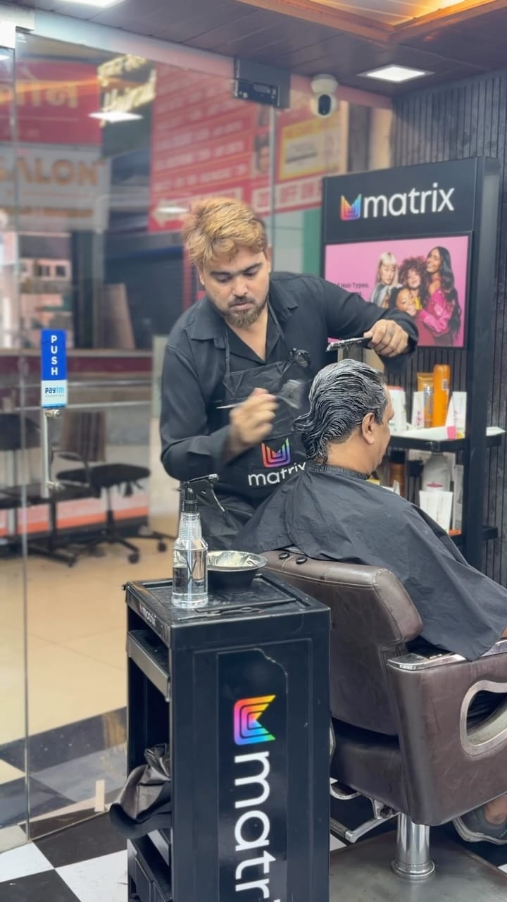 Post 7 by Xpress Hair Salon | Vile Parle (W) on Instagram (video)