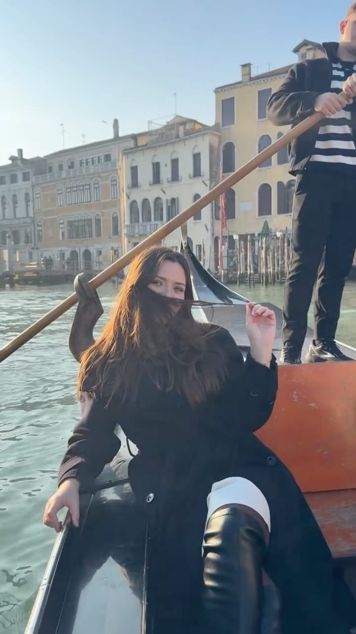 Post 6 by Irina Ciuntu on Instagram (video)