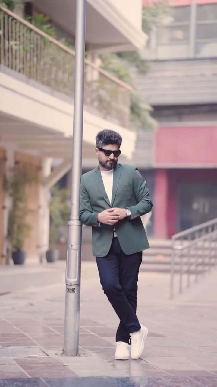 Post 10 by Gaurav Batra on Instagram (video)