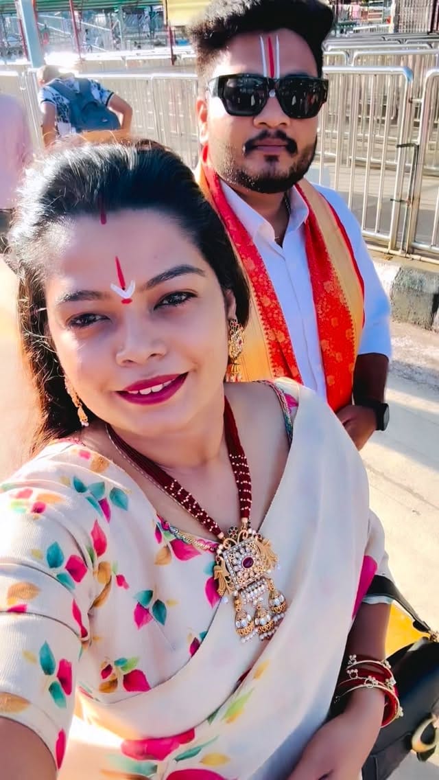 Post 3 by Vaishnavi’s The Clothing Palette 🛍 on Instagram (video)