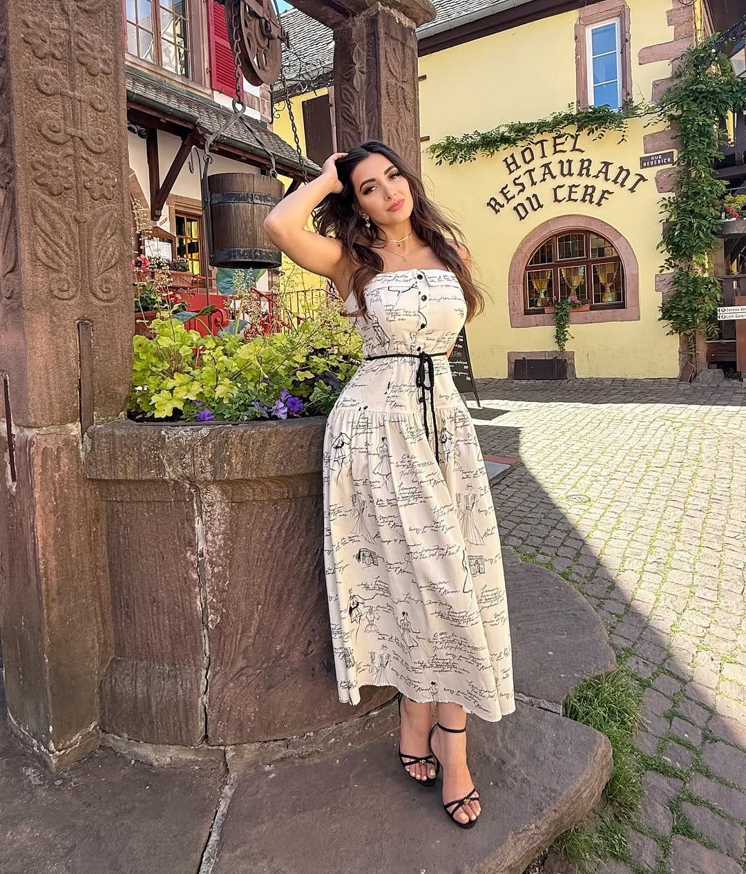 Post 2 by Melania Vannucchi🕉️ on Instagram (carousel)