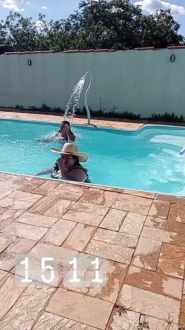 Post 2 by Luciene Machado on Instagram (video)