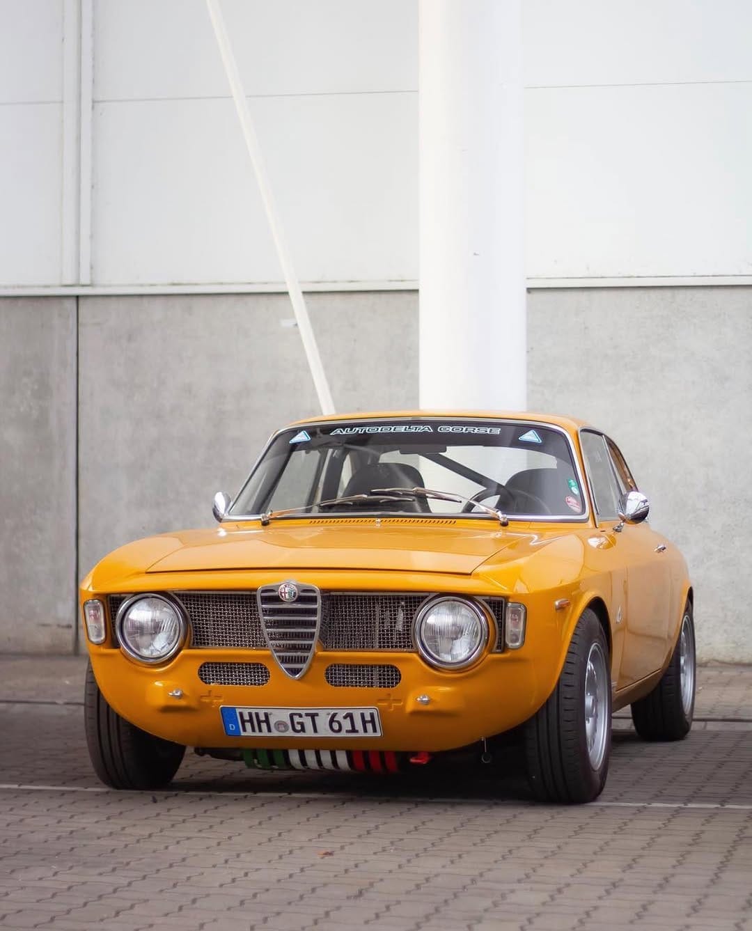 Post 10 by Vintagecardreams on Instagram (image)