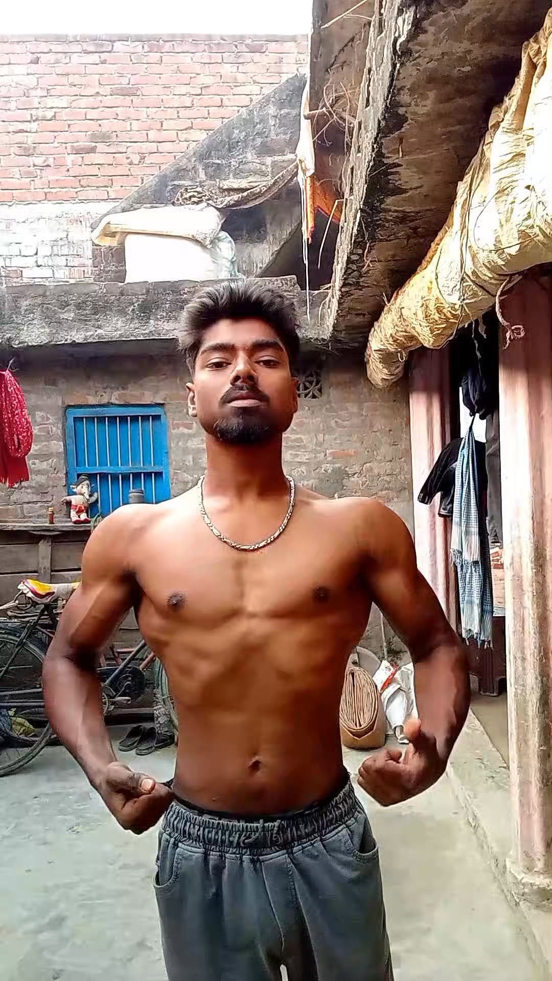 Post 6 by KAILASH FITNESS on Instagram (video)