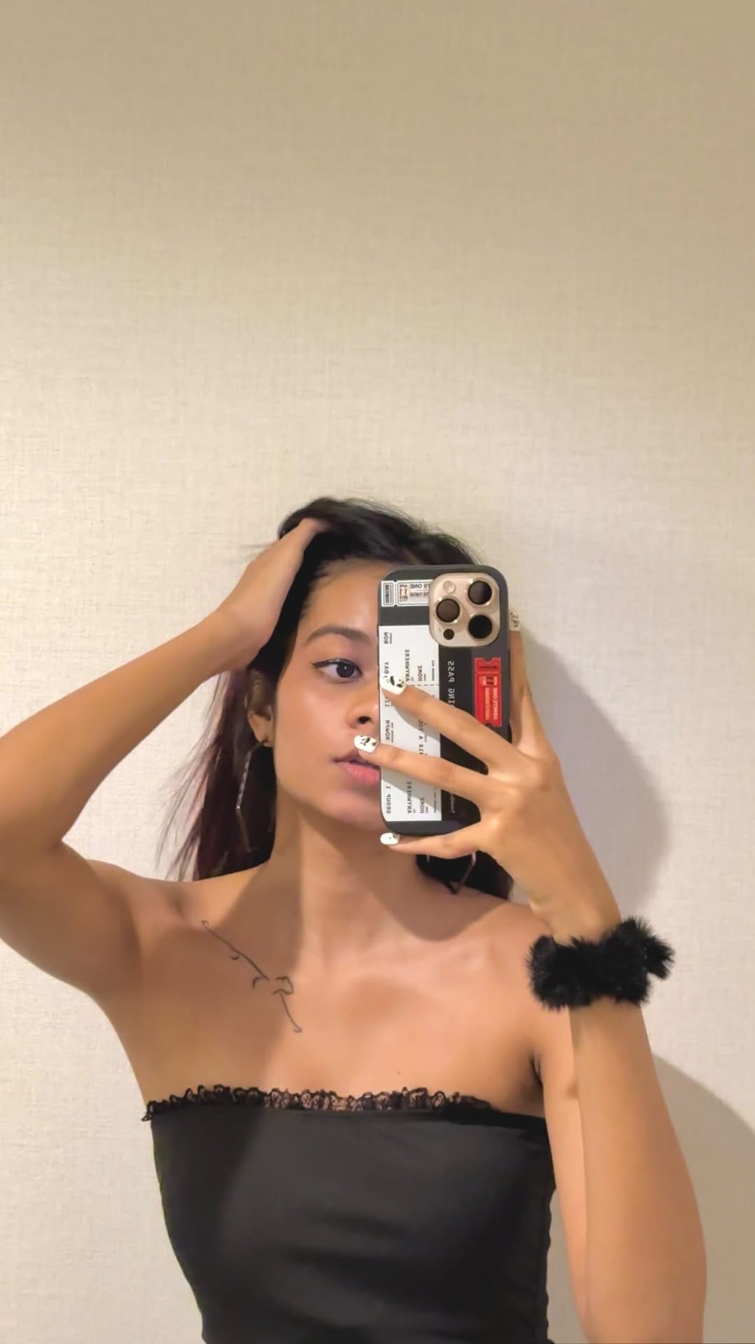 Post 10 by Chahak on Instagram (video)