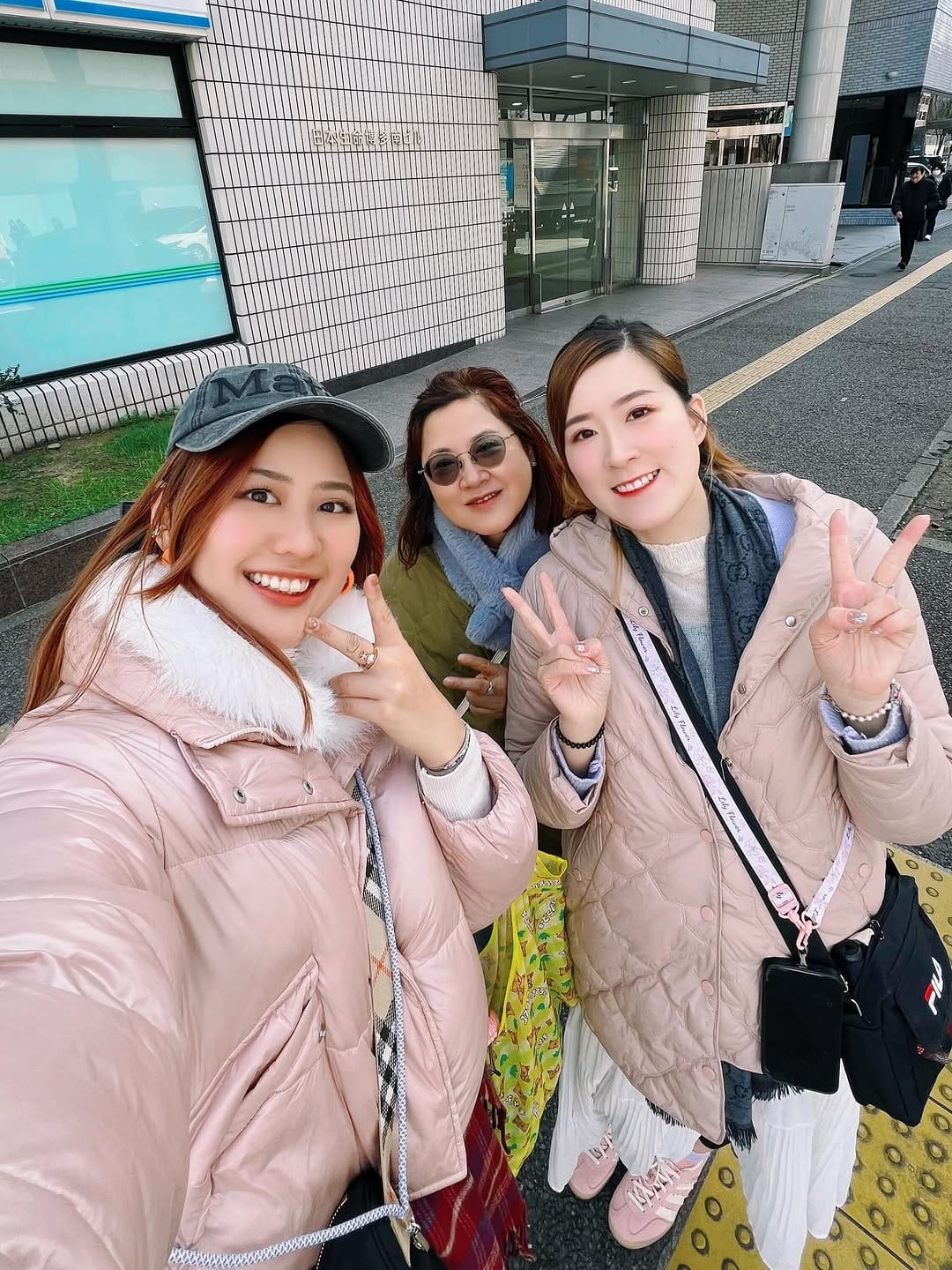 Post 7 by 💕KonKon康娜 on Instagram (carousel)