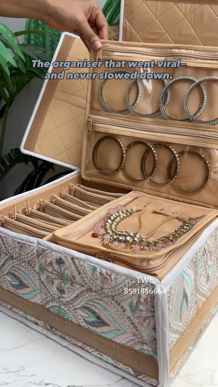 Post 7 by The Wedding Element | Jewellery Organiser | Wedding Favours on Instagram (video)