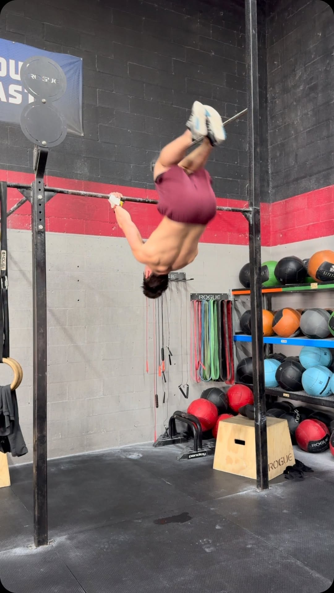 Post 9 by Eric Cardona on Instagram (video)
