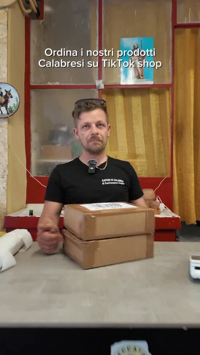 Post 10 by Sapori di calabria on Instagram (video)