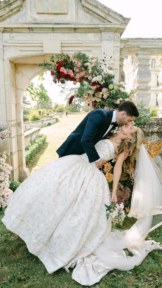 Post 6 by Beatrice de Guigne | Wedding Photographer on Instagram (video)