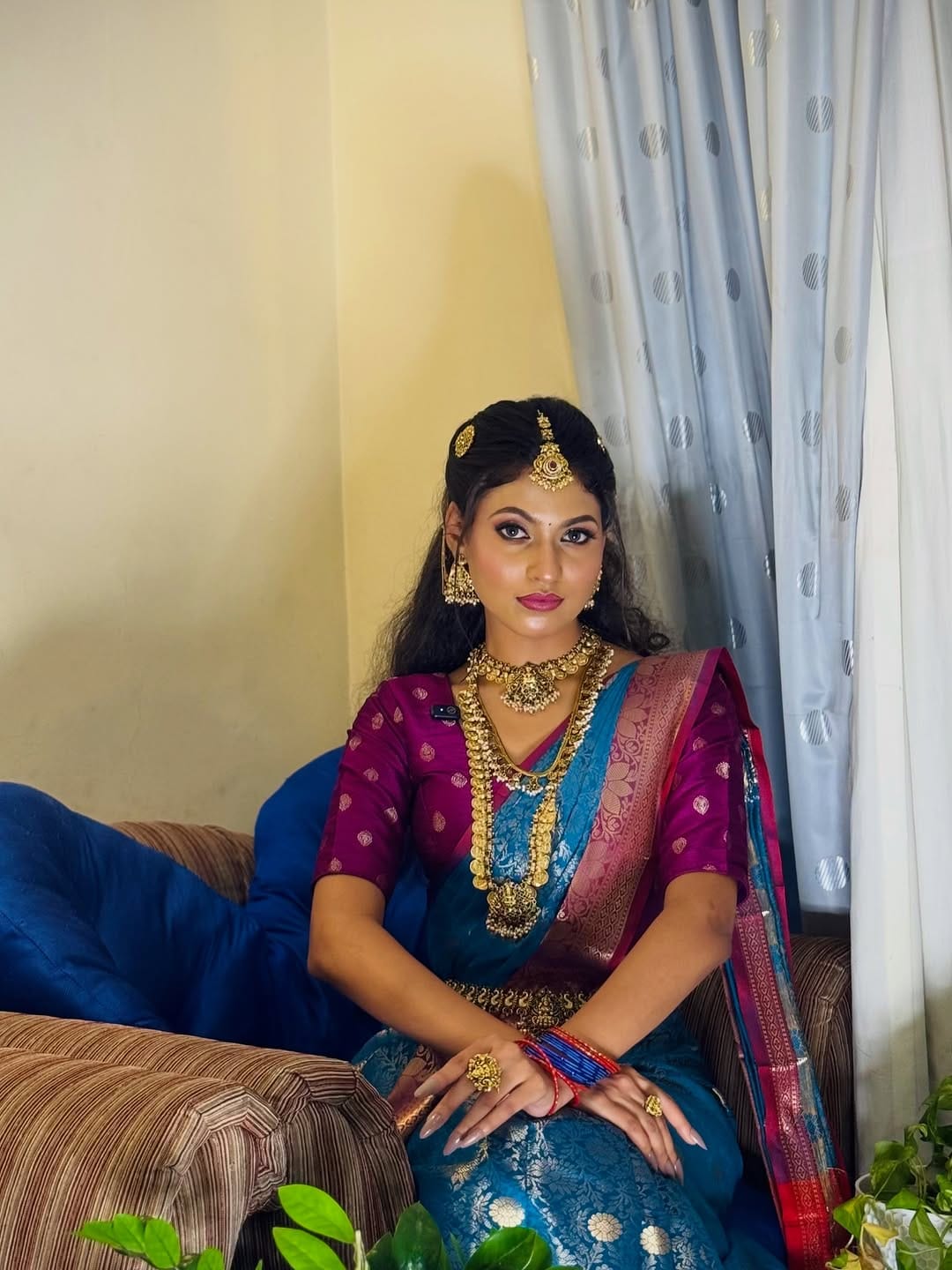 Post 4 by Rental Jewellery kochi on Instagram (carousel)