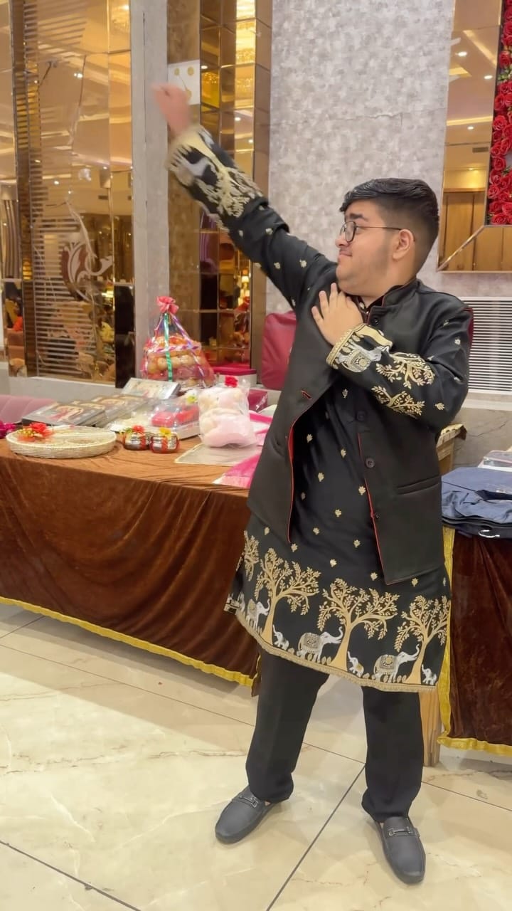 Post 8 by Shefali on Instagram (video)