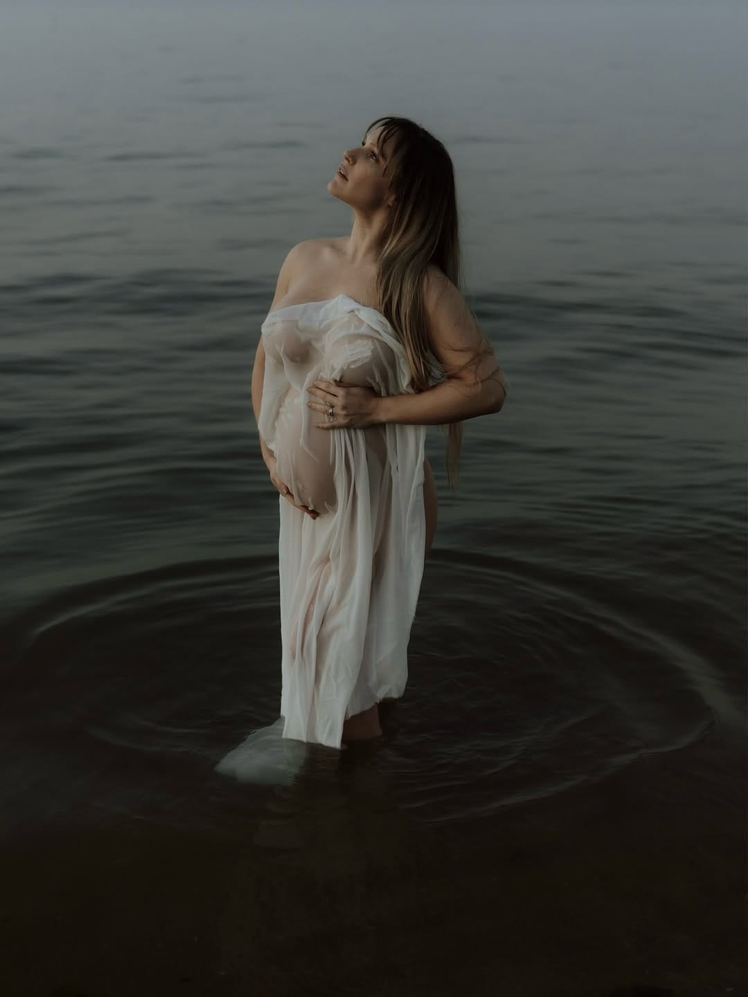 Post 4 by Nina Goks - Kent & London Family Maternity Newborn Photographer on Instagram (carousel)
