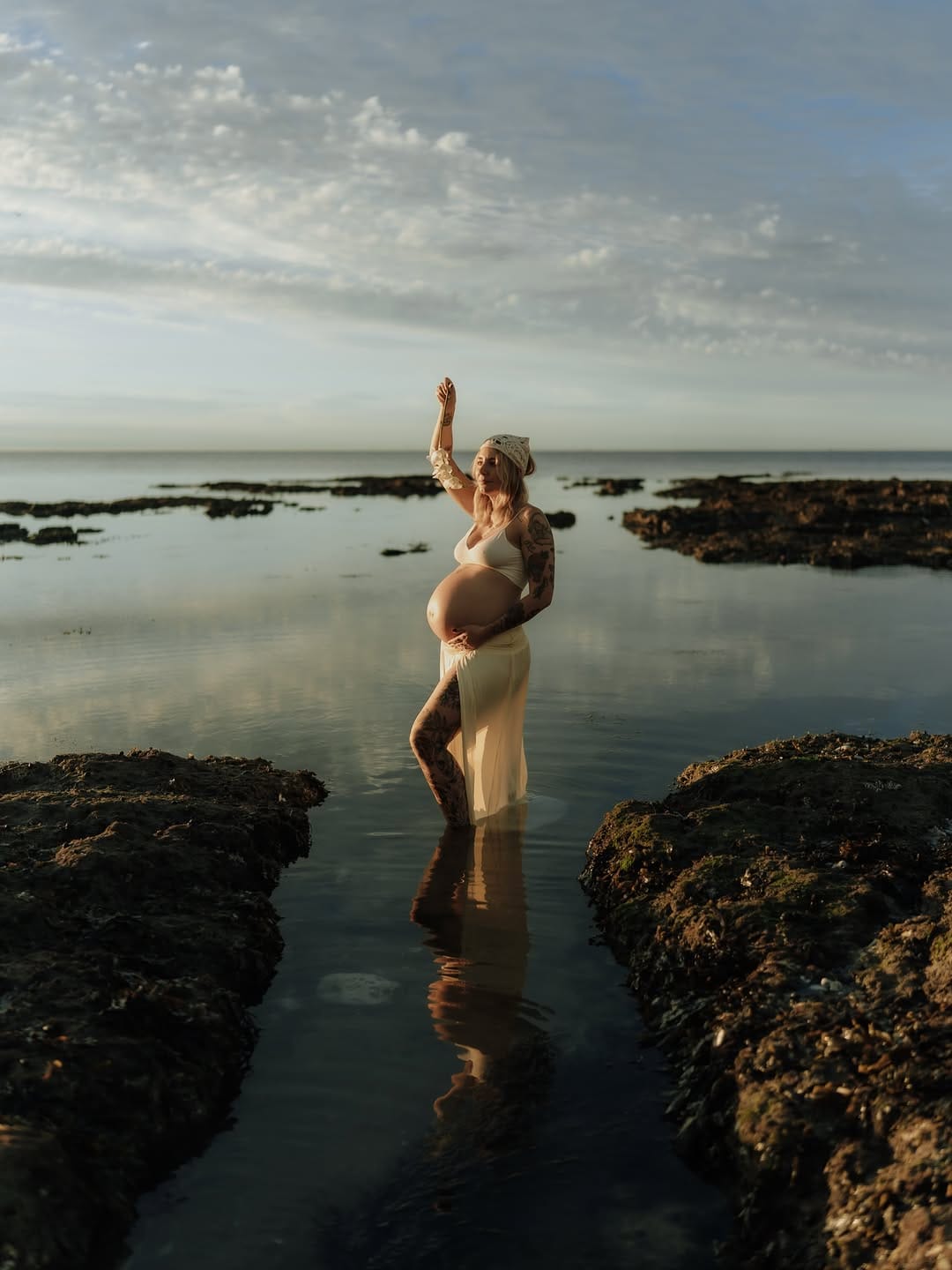 Post 6 by Nina Goks - Kent & London Family Maternity Newborn Photographer on Instagram (carousel)