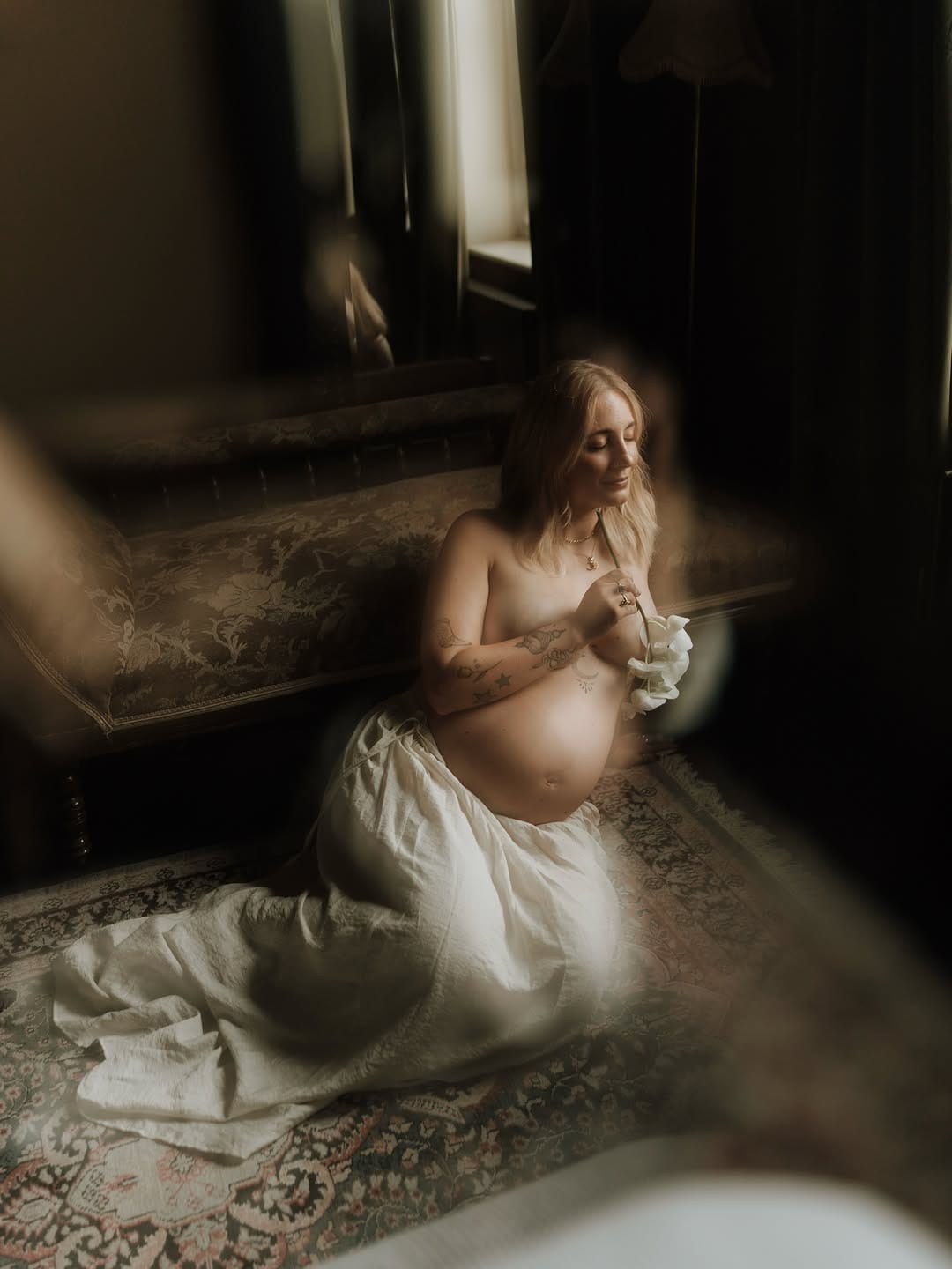 Post 1 by Nina Goks - Kent & London Family Maternity Newborn Photographer on Instagram (carousel)