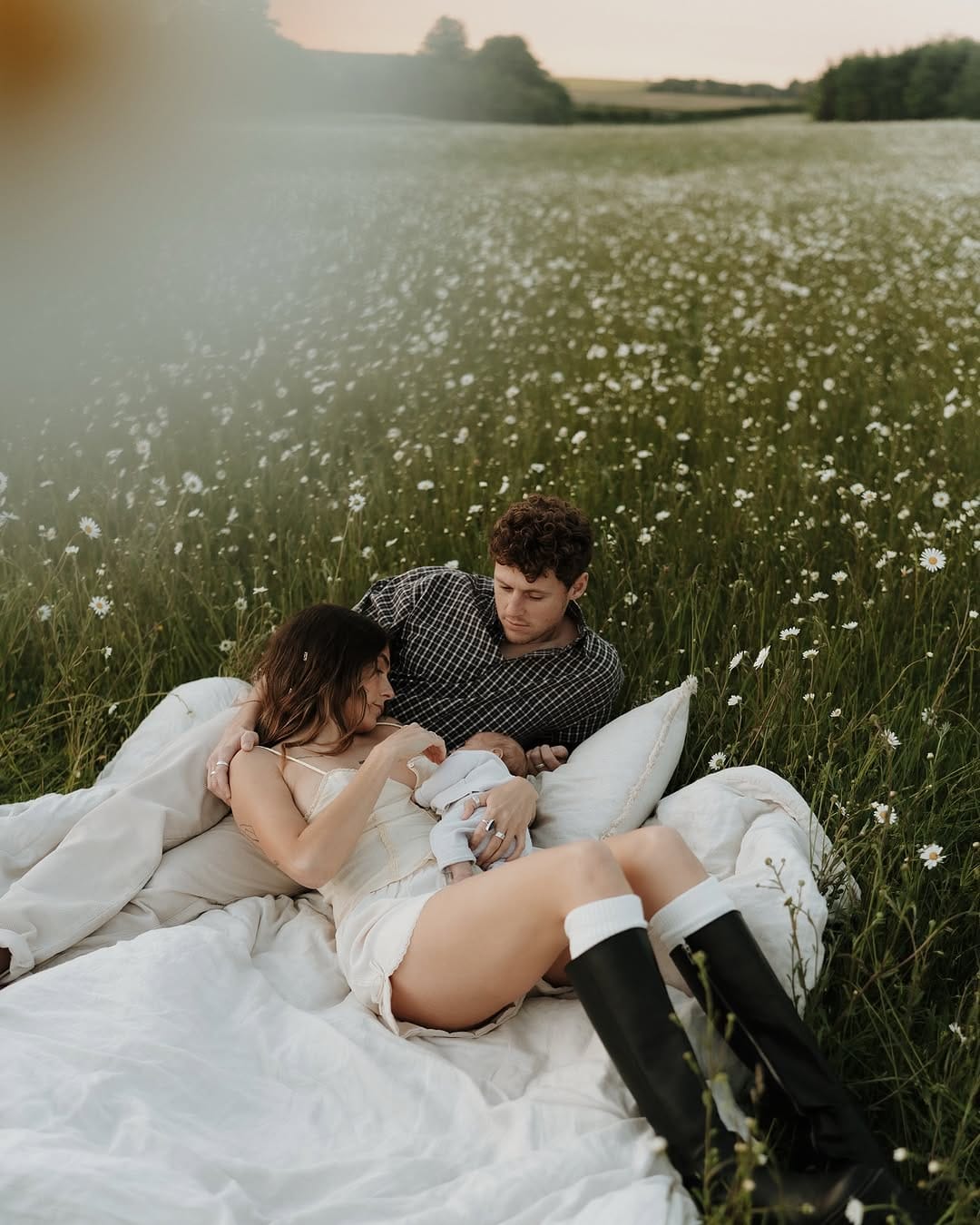 Post 9 by Nina Goks - Kent & London Family Maternity Newborn Photographer on Instagram (carousel)
