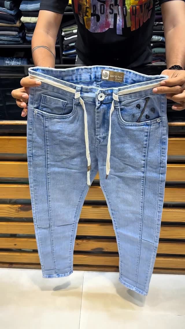 Post 9 by 🆂🆆🅰🅶 🅱🅾🆄🆃🅸🆀🆄🅴 on Instagram (video)
