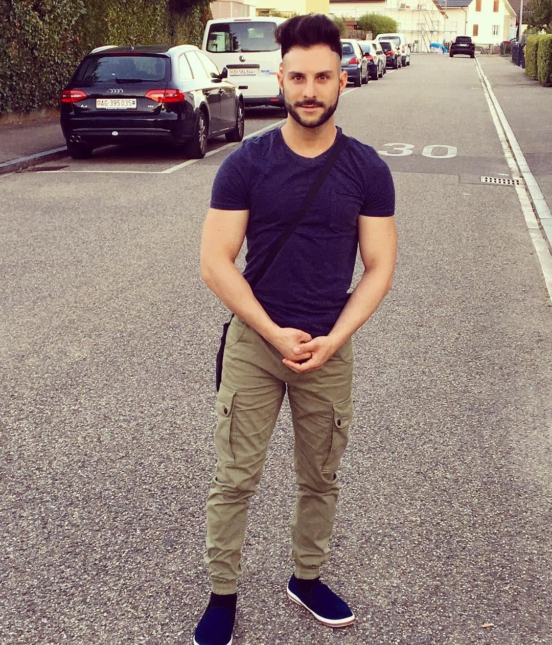 Post 5 by Giulio Barone on Instagram (image)