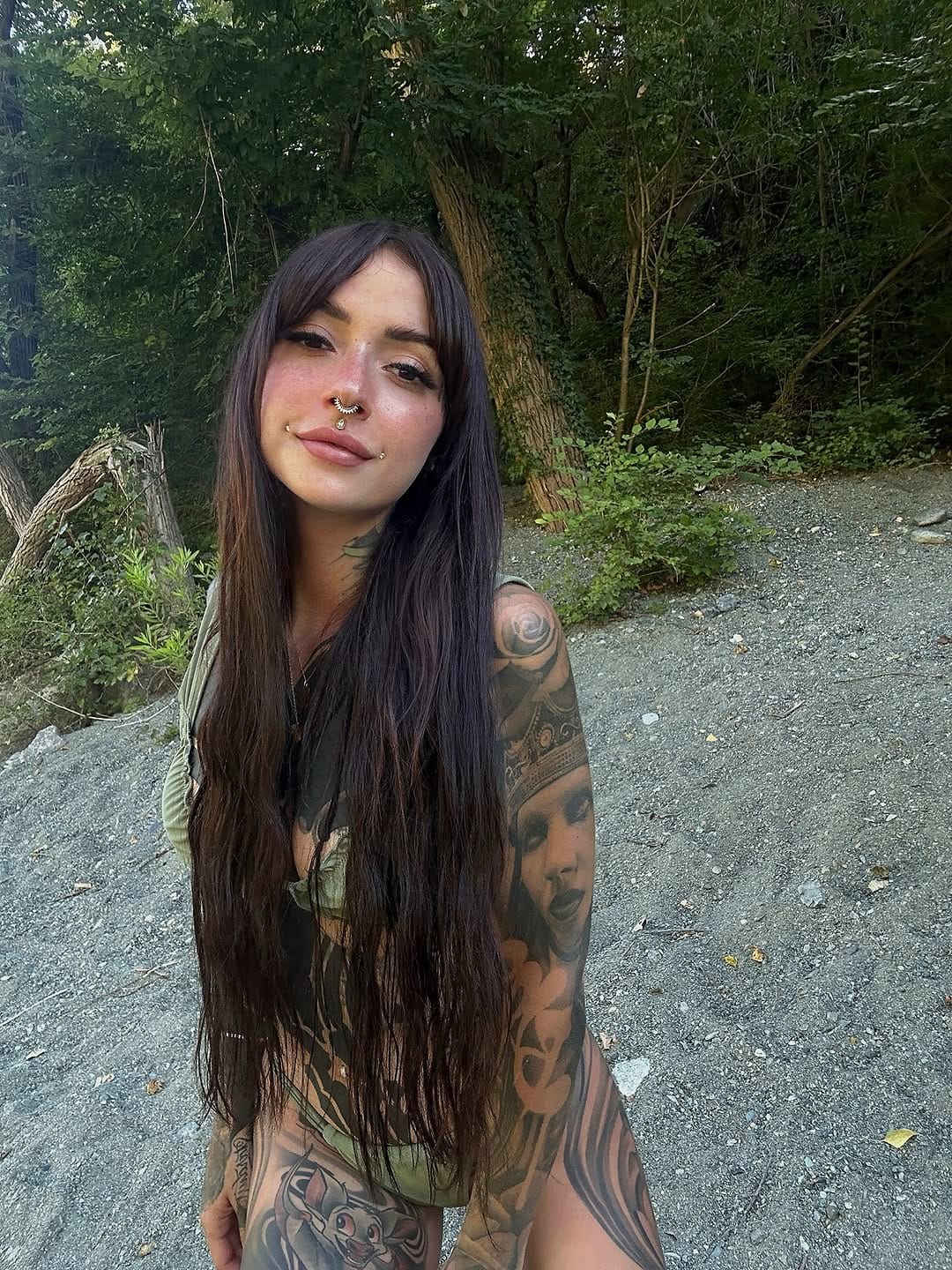 Post 8 by αяιмαηє on Instagram (carousel)