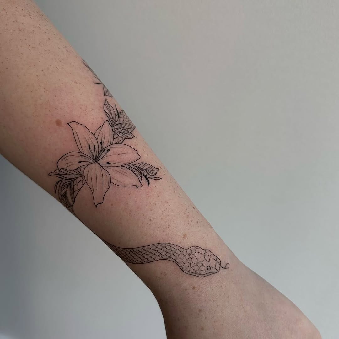 Post 10 by Amaterazu Tattoo [𝓈𝒽𝑒/ 𝒽𝑒𝓇] 𝕃𝔸𝔻𝕀𝔼𝕊 𝕆ℕ𝕃𝕐 on Instagram (carousel)