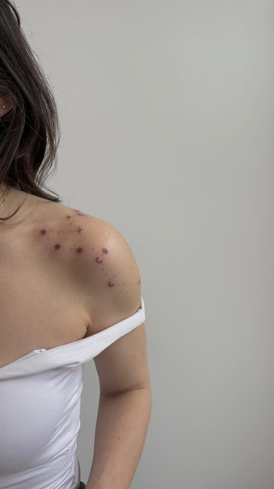 Post 2 by Amaterazu Tattoo [𝓈𝒽𝑒/ 𝒽𝑒𝓇] 𝕃𝔸𝔻𝕀𝔼𝕊 𝕆ℕ𝕃𝕐 on Instagram (video)