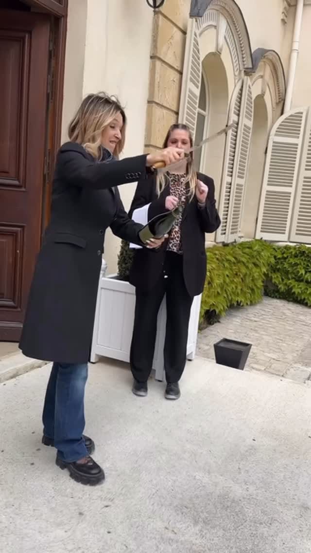 Post 5 by Lea Gasparoli on Instagram (video)