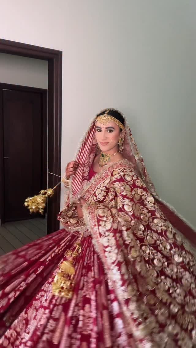 Post 10 by Mannat K Sidhu  | Makeup artist on Instagram (video)