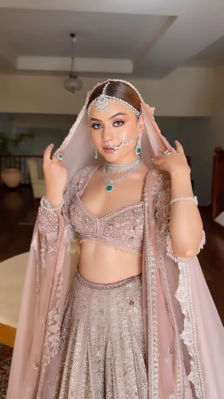 Post 9 by Manaswini Goyal- MakeupArtist on Instagram (video)