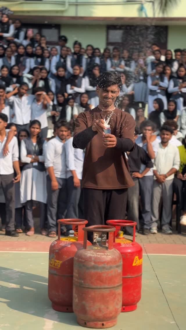 Post 10 by UMAR MN on Instagram (video)