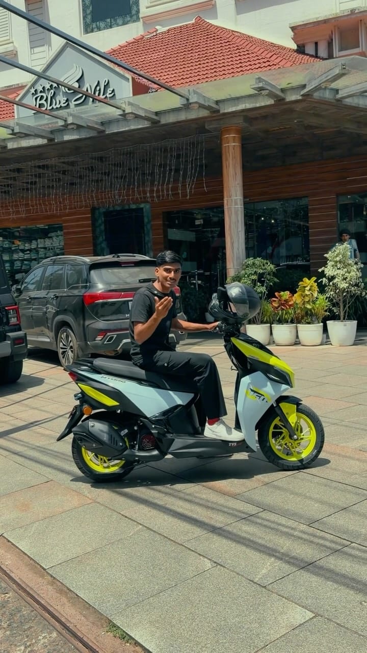 Post 2 by UMAR MN on Instagram (video)