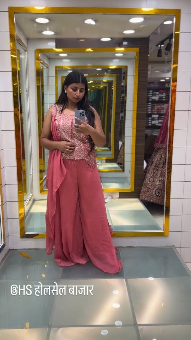 Post 10 by HS Mall on Instagram (video)